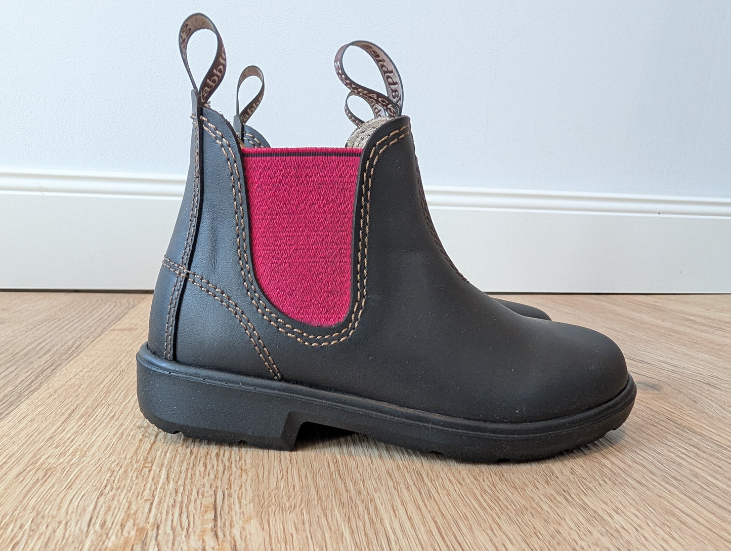 Yabbies Town & Country Chelsea Boots - Dark Brown and Pink