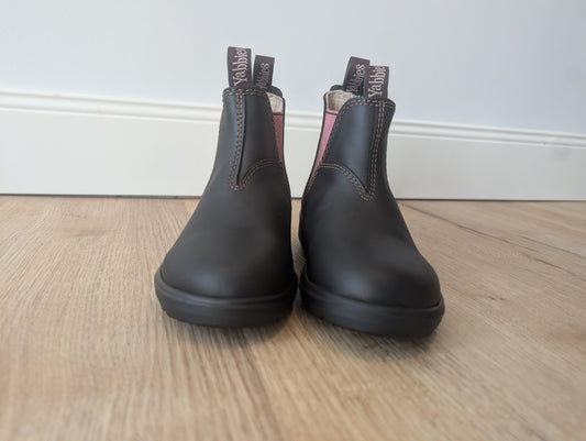 Yabbies Kinderboots aus Leder – Dark Brown and Dusty Pink