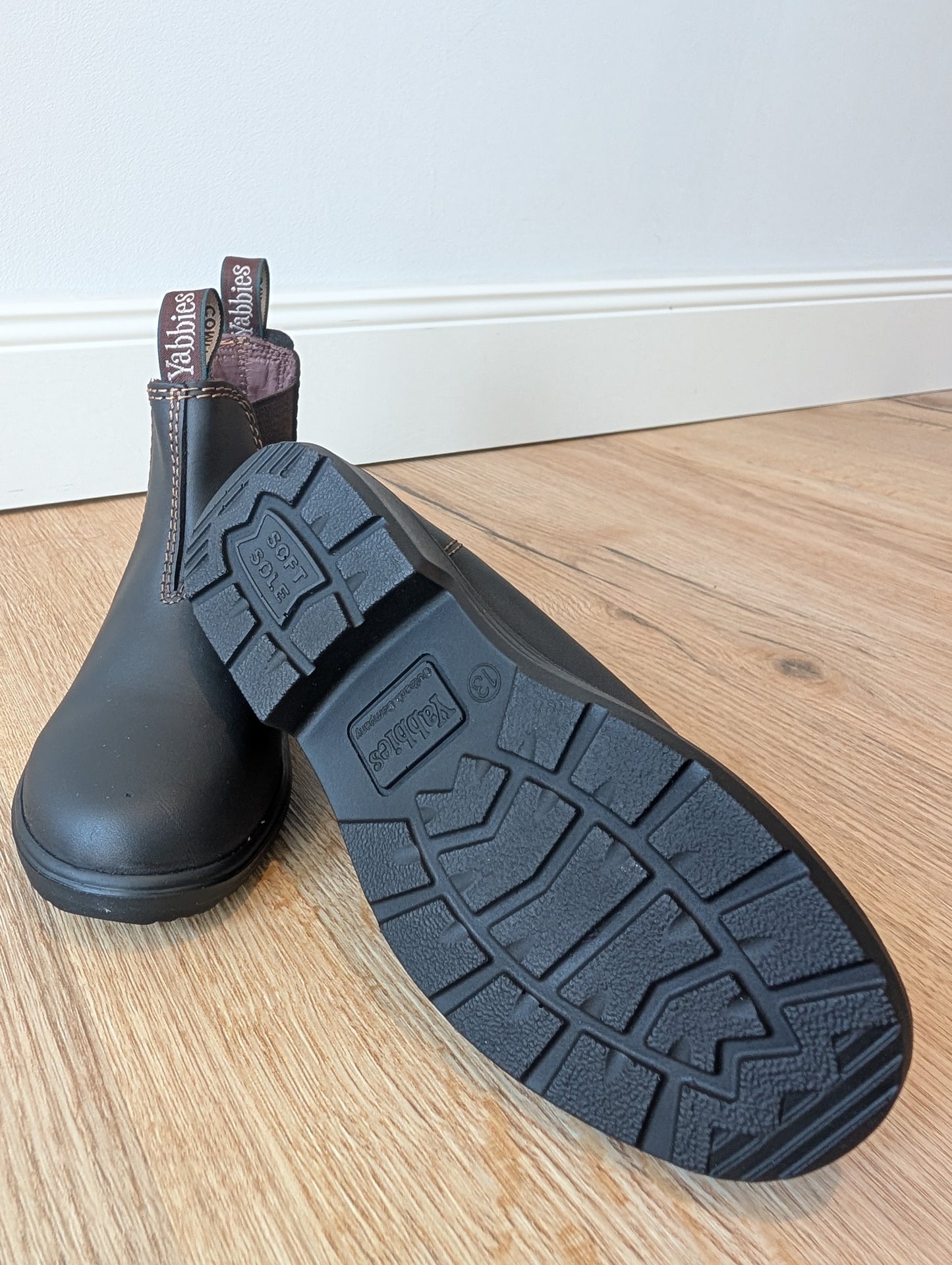 Yabbies Town & Country Chelsea Boots - Dark Brown